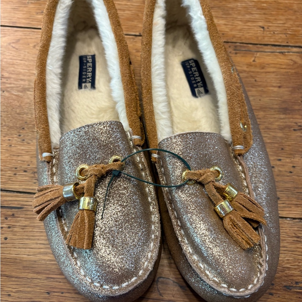 Sperry Top Sider Gold Shimmer Leather, Fringe Tassel, Fur Lined Moccasin 10